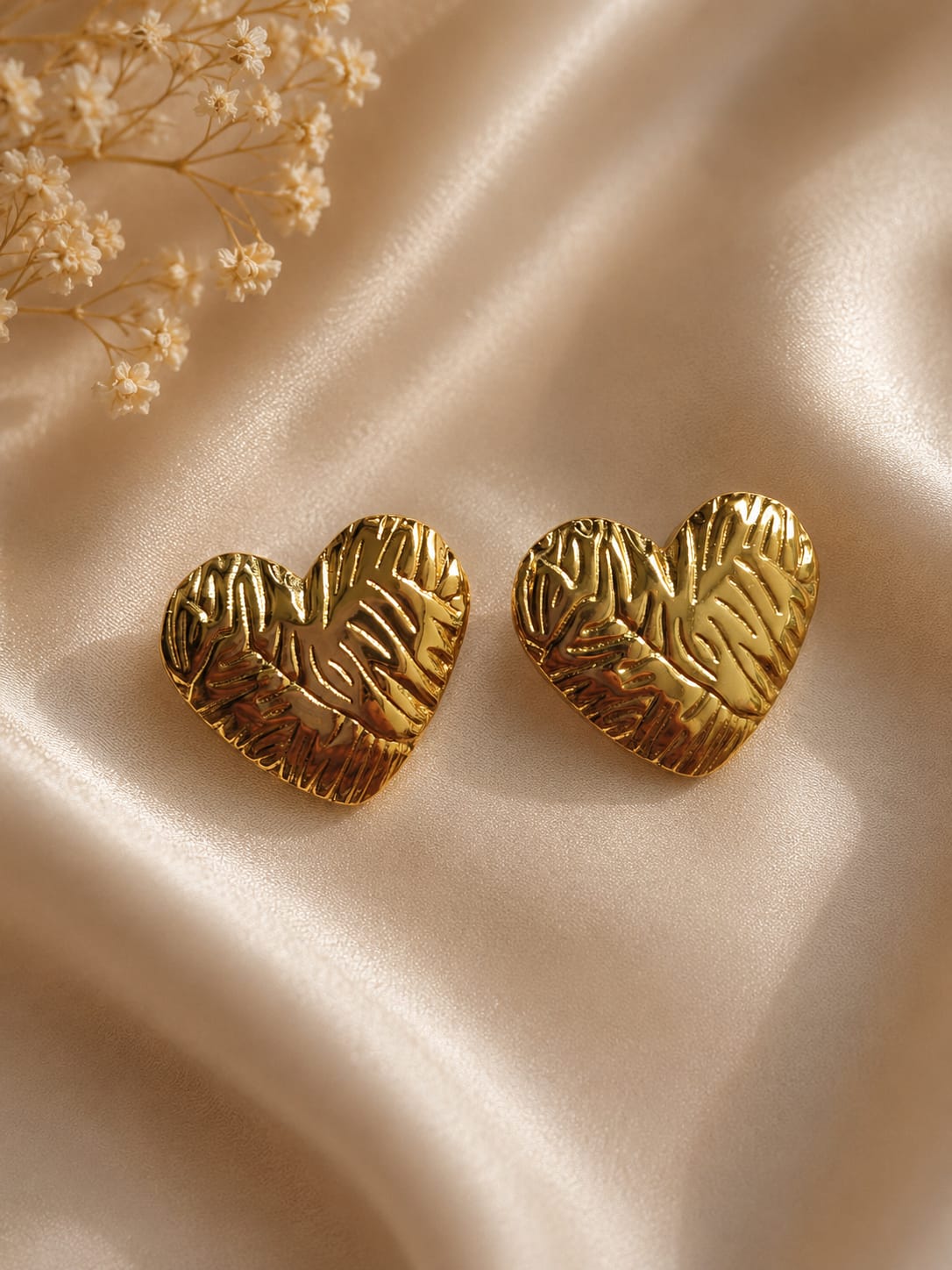 💧 Premium Anti-Tarnish Gold Wear That Never Fades.