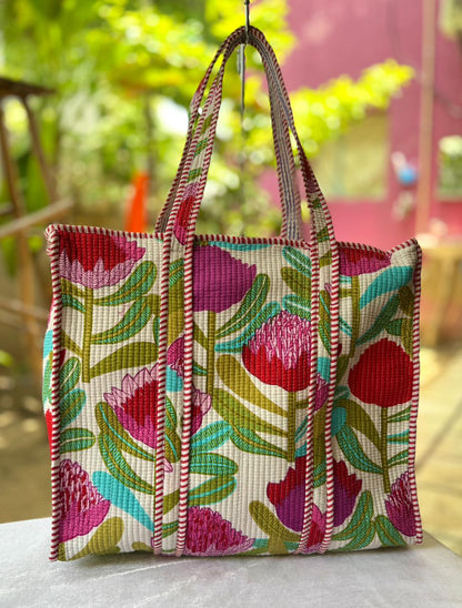 👜 Quilted Tote Bag with Zip Closure