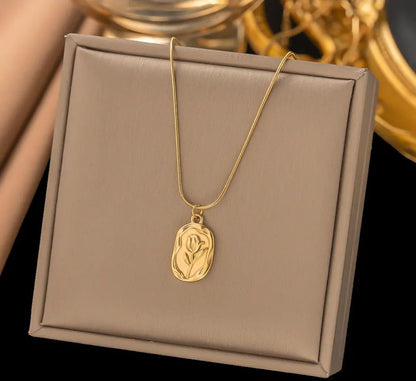 Rose chain made of anti-tarnish stainless steel