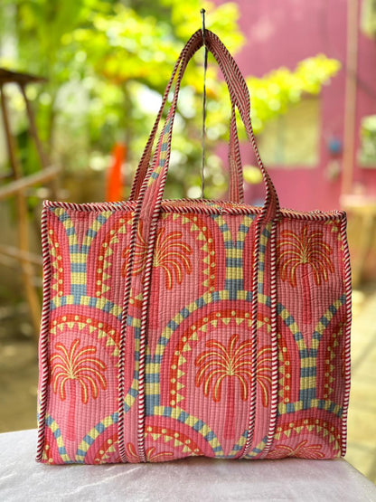 👜 Quilted Tote Bag with Zip Closure
